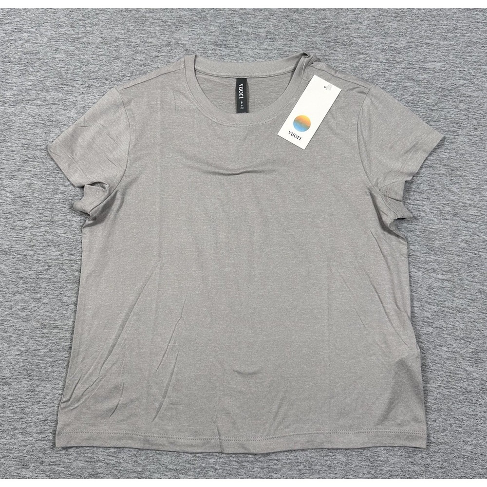 Vuori Energy Classic Tee Shirt Womens Small Light Gray Short Sleeve Stretch NEW